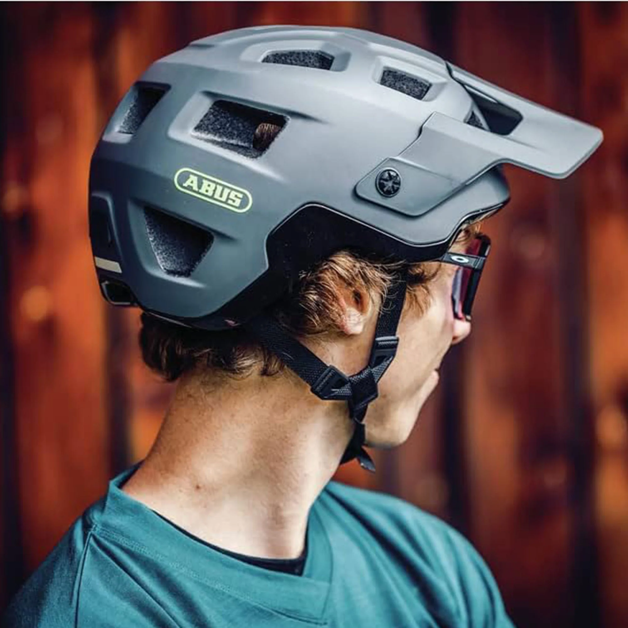 Abus Mountainbike Helm MoDrop pine green - Image 6